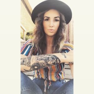 Meet your Posher, Emily